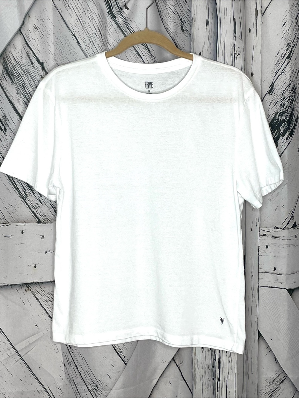 FRYE Crewneck White T-shirt M